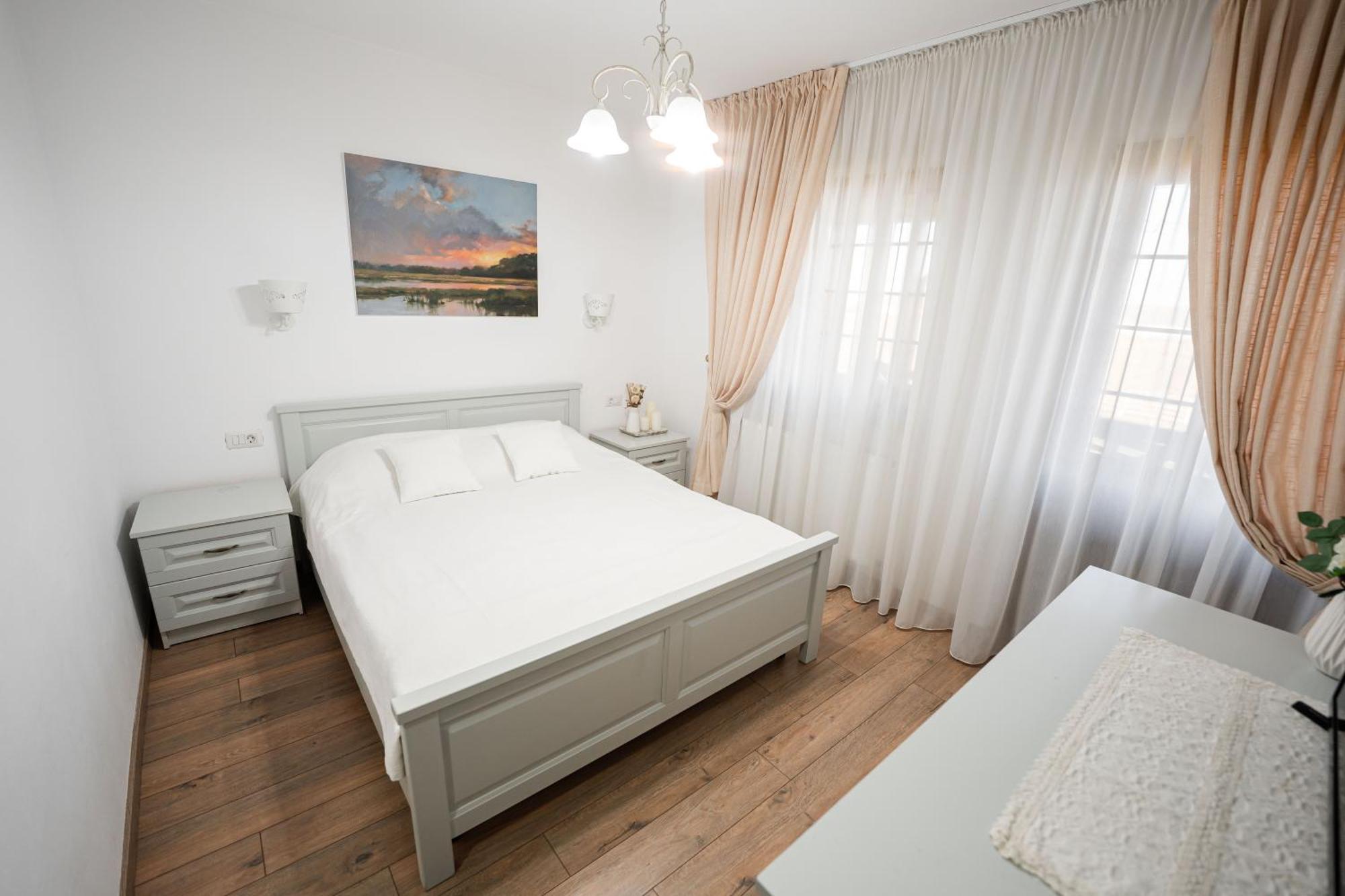 Casa Andra Hotel Siret Exterior photo