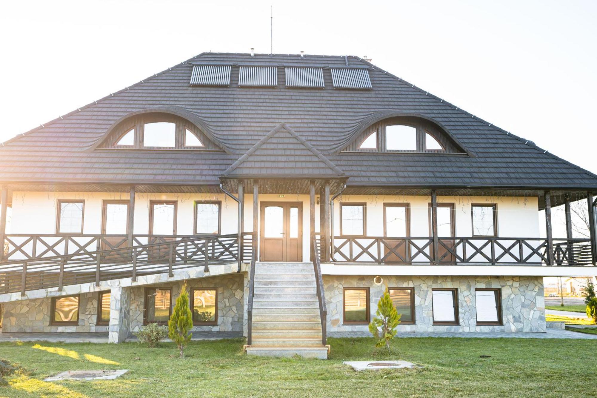Casa Andra Hotel Siret Exterior photo