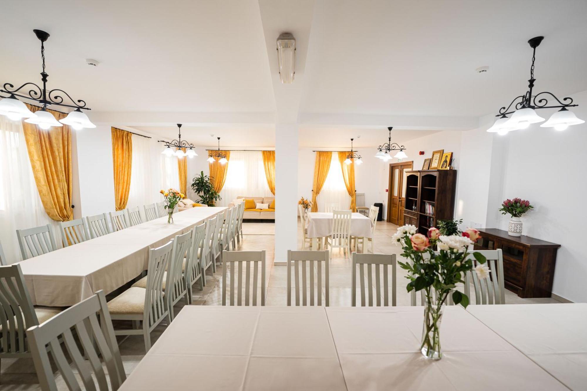 Casa Andra Hotel Siret Exterior photo