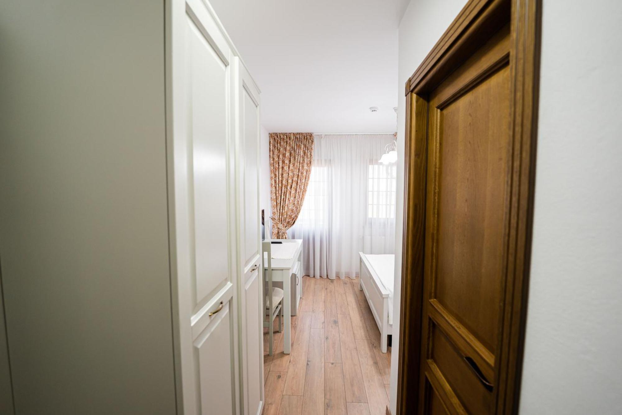 Casa Andra Hotel Siret Exterior photo