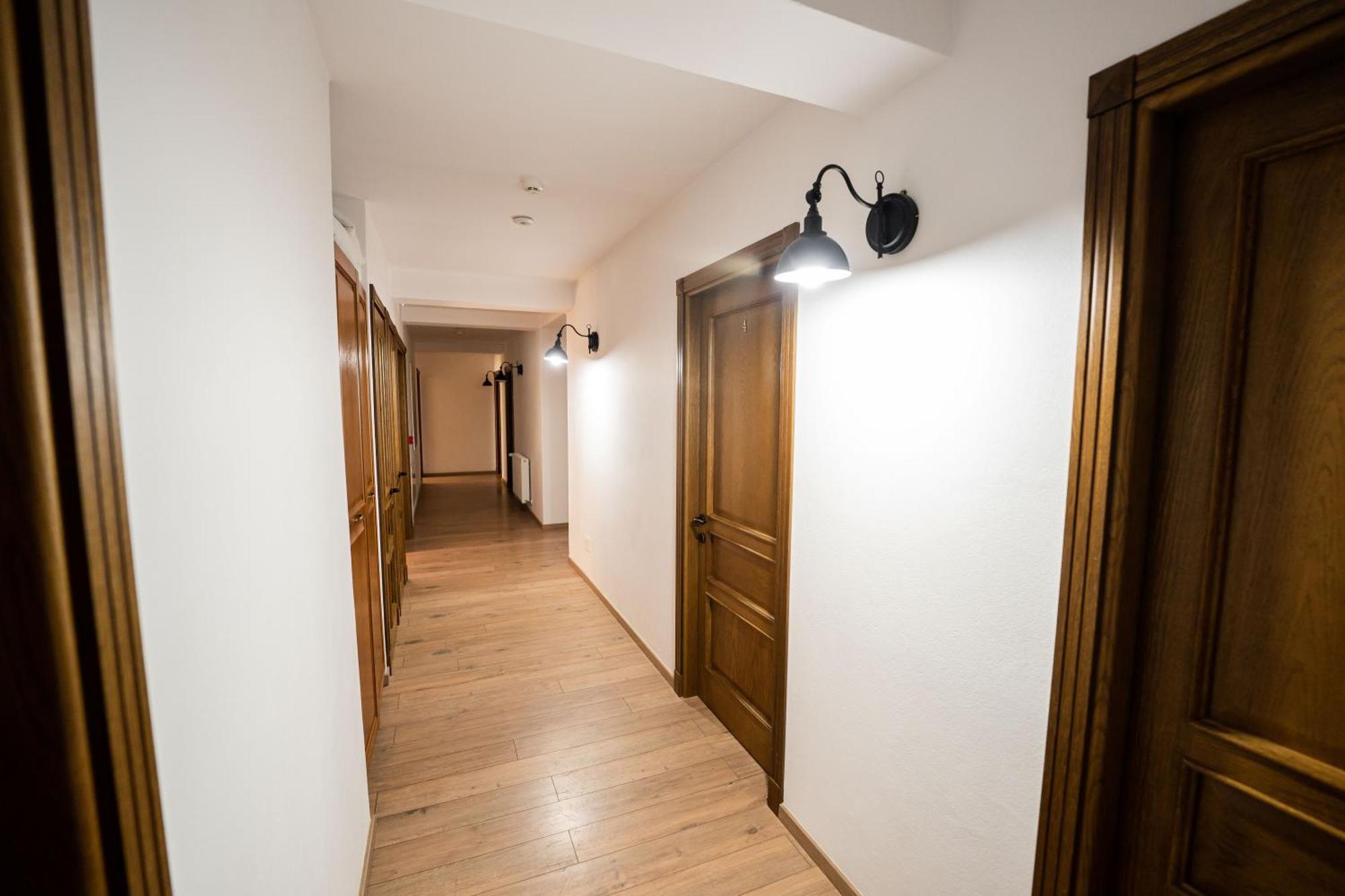Casa Andra Hotel Siret Exterior photo